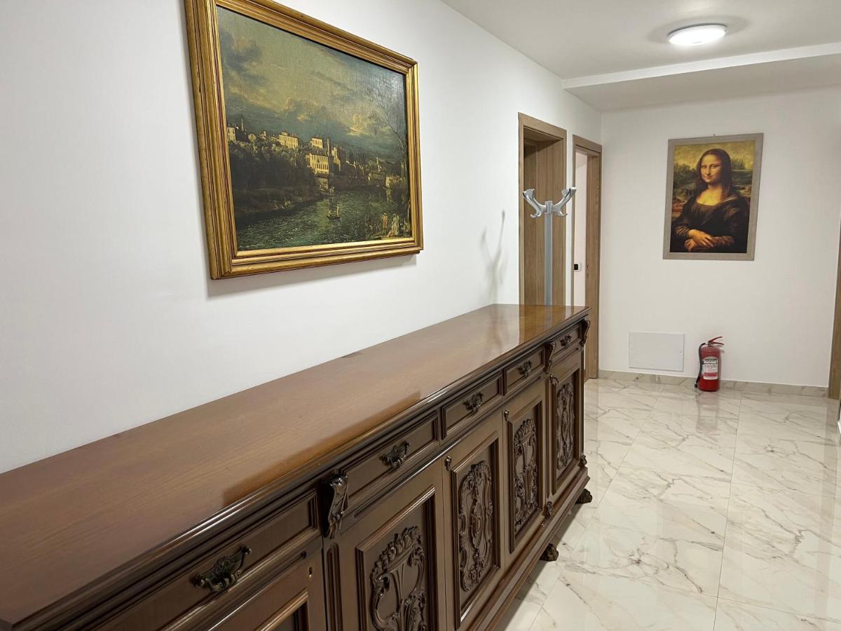 Pensiunea Albero Curtea de Argeş Exteriör bild